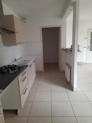 Location Appartement 2 pièces 54m² MESSIMY 69510 - Photo 3