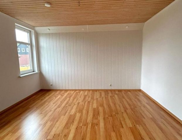 3 Zimmer mit 91 m², Wintergarten und Einbauküche - Photo 1