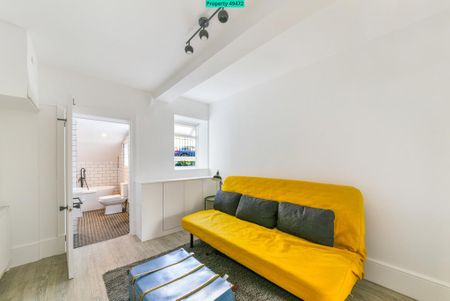 4 bedroom flat to rent - Photo 3