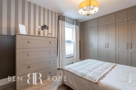 2 bedroom terraced house to rent - Photo 4