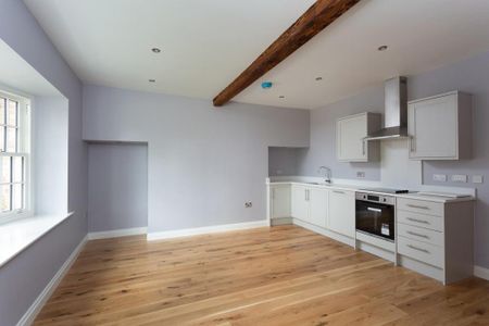 4 bedroom semi-detached house to rent - Photo 4