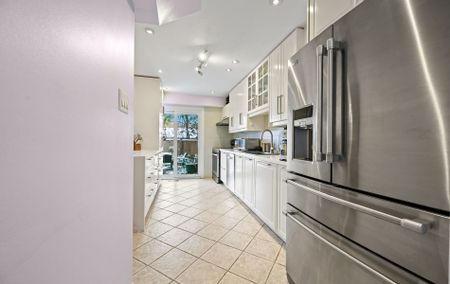 For Lease - 1033 Raintree Lane, Mississauga, Ontario - Photo 3