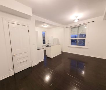 For Lease - 139 1/2 John Street Unit# 5, Hamilton, Ontario - Photo 3