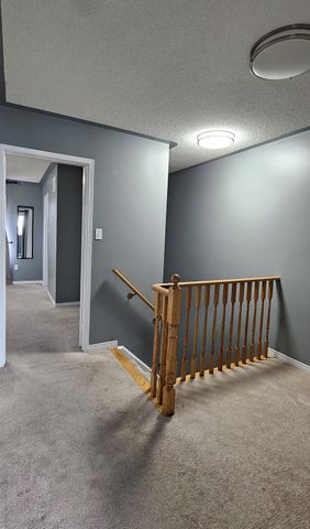 For Lease - 3085 Wrigglesworth Crescent, Mississauga, Ontario - Photo 2