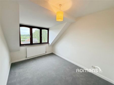 Brands Hill Avenue, High Wycombe, HP13 - Photo 2
