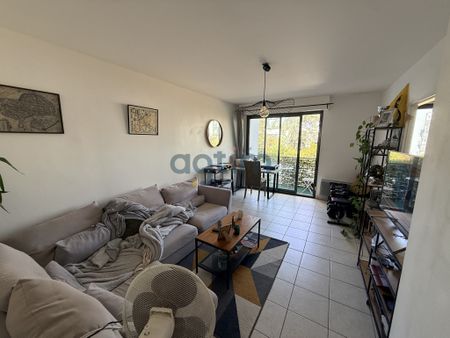 Location Appartement 2 pièces 53m² MONTAIGU VENDEE 85600 - Photo 2