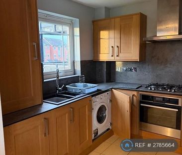 2 bedroom flat to rent - Photo 2