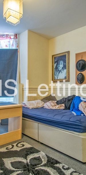 1 Bedroom Shared Flat for rent in Hyde Park Road - Photo 1