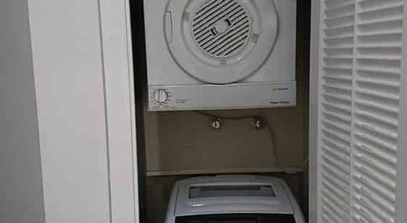 Spacious and furnished studio apartment - Photo 2