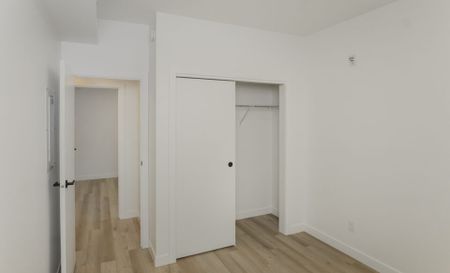 Bristol: Black Accents – 710 Westminster, Winnipeg, MB - Photo 4