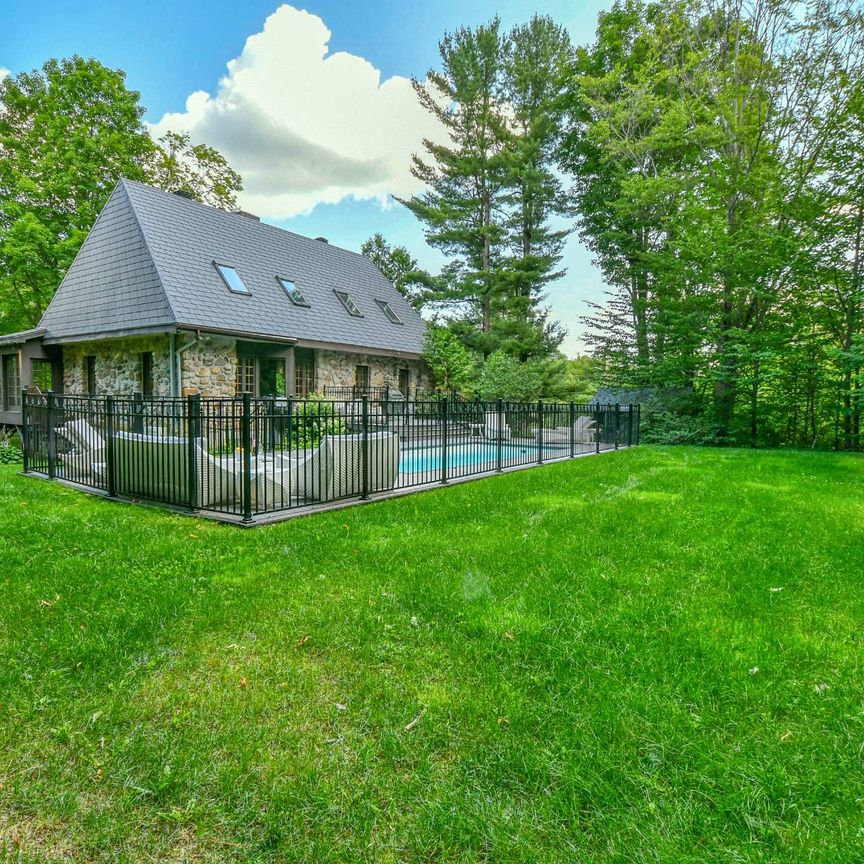 Maison à louer à Sainte-Anne-des-Lacs - Photo 1