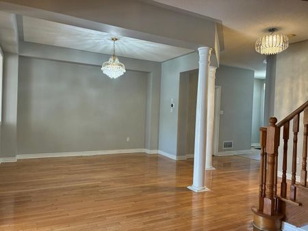 For Lease - 18 Village Lake Crescent, Brampton, Ontario - Photo 4