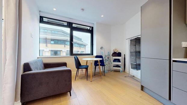 Studio to rent - Photo 1