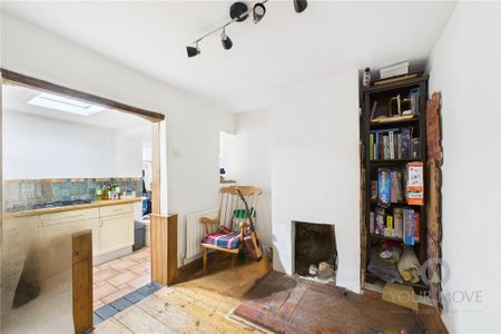 2 bedroom terraced house to rent - Photo 4