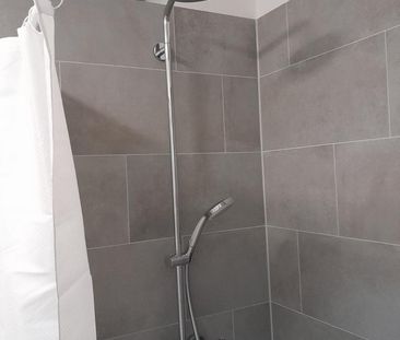 Möblierte 1-Zi.-Wohnung mit gehobener Innenausstattung mit Balkon - Photo 2