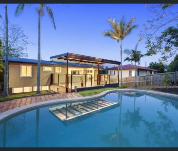 “Family Living with Pool & Entertaining Deck in Stafford Heights” - Photo 5