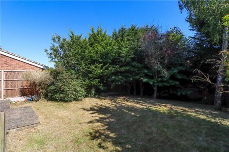 3 bedroom detached house to rent - Photo 4