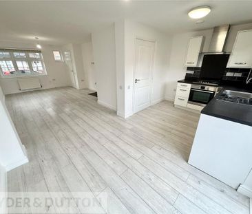 4 bedroom semi-detached house to rent - Photo 3