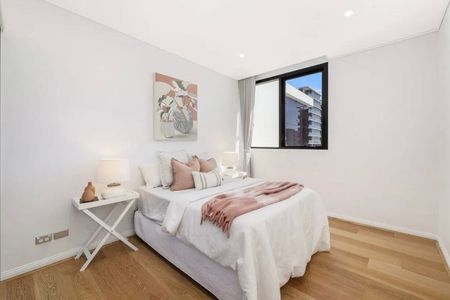 Eastgardens - Photo 2