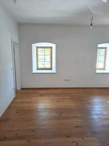 Erstbezug ruhige und helle Mietwohnung im St. Kathrein Am Hauenstein - Photo 2