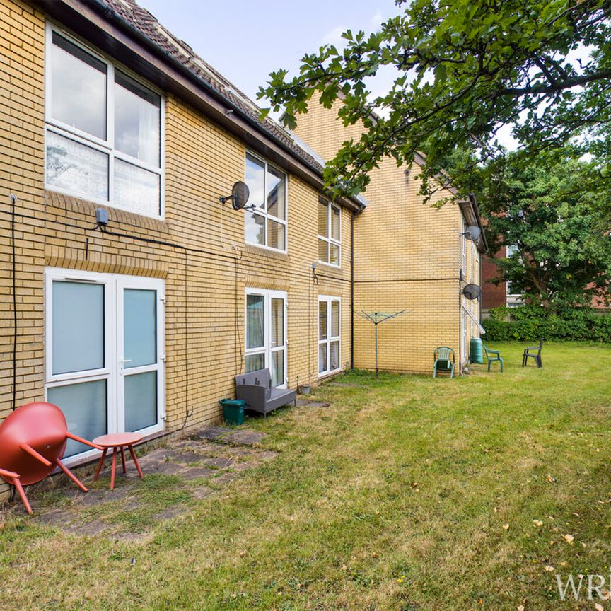 1 bedroom Maisonette - The Paddocks, Welwyn Garden City - Photo 1