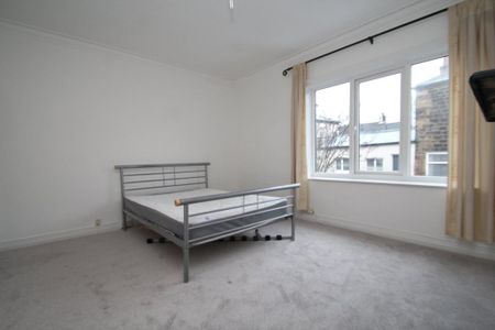 4 bedroom terraced house to rent - Photo 3