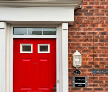 1 bedroom in a house share to rent - Photo 2