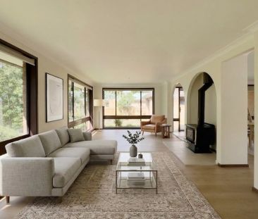 Peaceful Family Living in a Convenient Wentworth Falls Location! - Photo 2