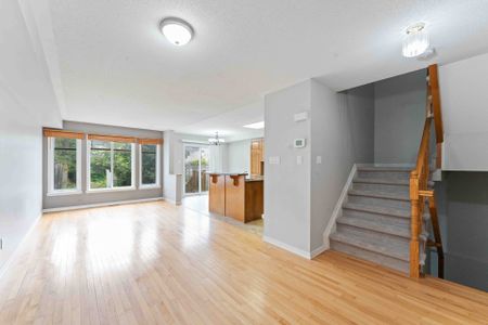 For Lease - 270 Berrigan Drive, Barrhaven, Ontario - Photo 5