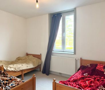 Woning met 4 slaapkamers en koer. - Photo 4