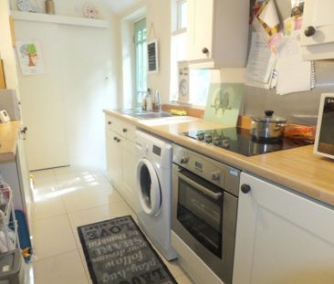 Riland Grove, Sutton Coldfield - - Photo 5