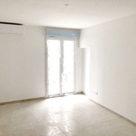 Location Appartement 2 pièces 43m² - Photo 4