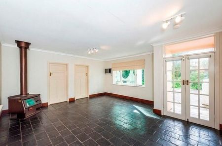 86 Stanley Street, Nedlands WA 6009 - Photo 2