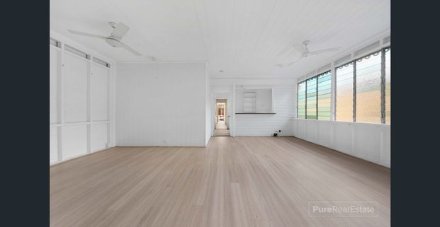 Charming 4-Bedroom Inner-City Queenslander on 253m² – Renovated & Ready to Rent - Photo 1