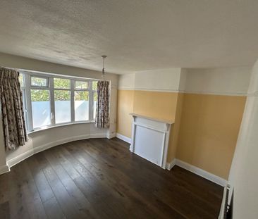 3 Bed Terraced House, Addiscombe Court Road, CR0 - Photo 1