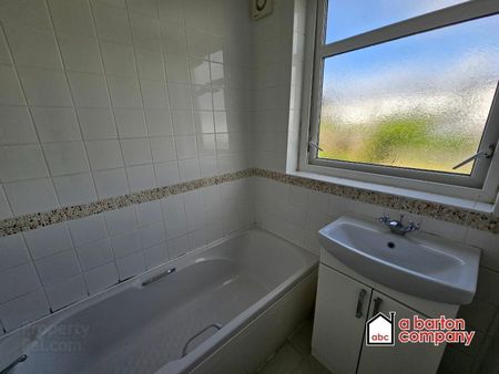 16 Fernagh Avenue, Whiteabbey, Newtownabbey - Photo 3