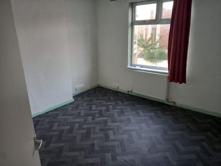 2 Bed Terraced House, Bonchurch St, LE3 - Photo 4