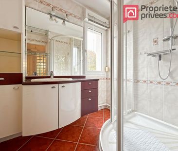 Location Appartement 3 pièces 75m² ARMENTIERES 59280 - Photo 5