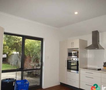 Furnished Room Available - Power & Internet Included! - Photo 2