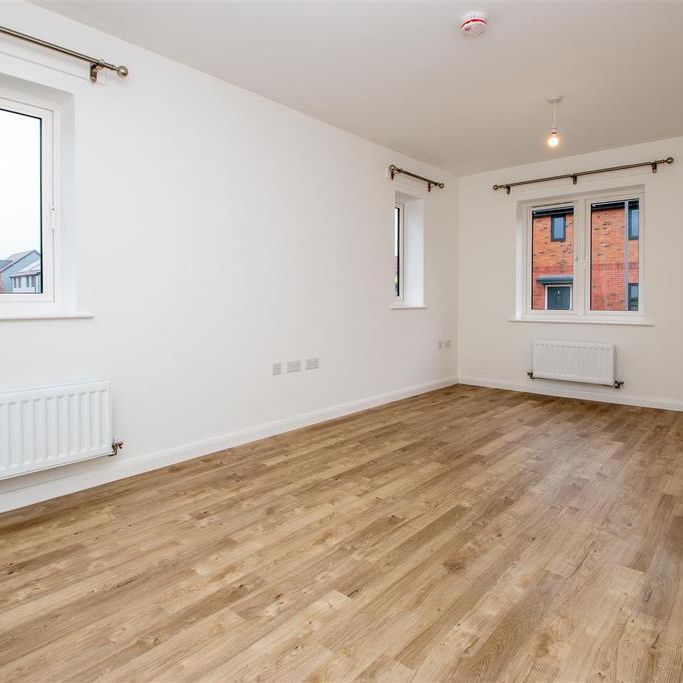 3 bedroom semi-detached house to rent - Photo 1