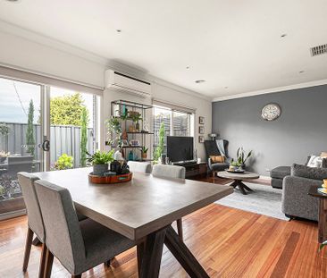 3/5 Dumbarton Street, Reservoir VIC 3073 - Photo 1