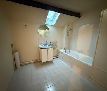 Appartement T2 près de ARPAJON à louer - Photo 2