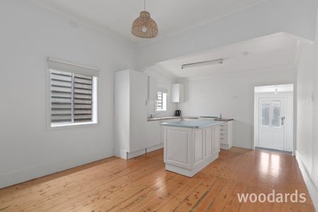 Freshly updated and in great location - Photo 4