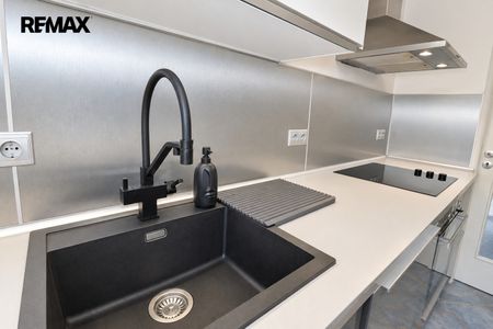 Pronájem bytu 2+kk 70 m², Lužná 794, Praha Vokovice - Photo 4