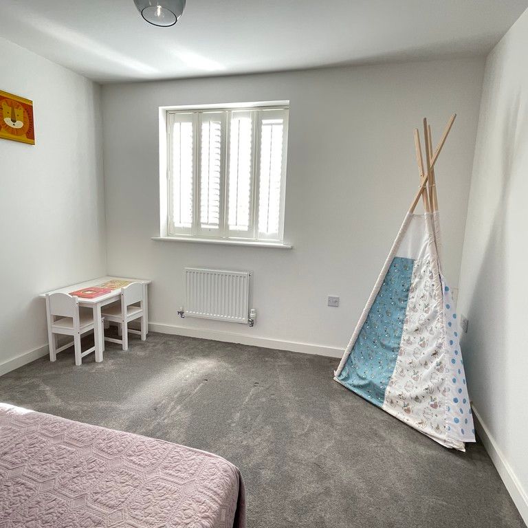 3 bedroom detached to let - Photo 1