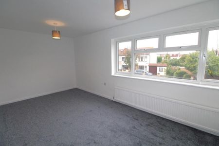 3 bedroom detached house to rent - Photo 3