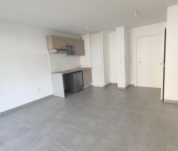 Location Appartement 2 pièces 40m² MONDONVILLE 31700 - Photo 2