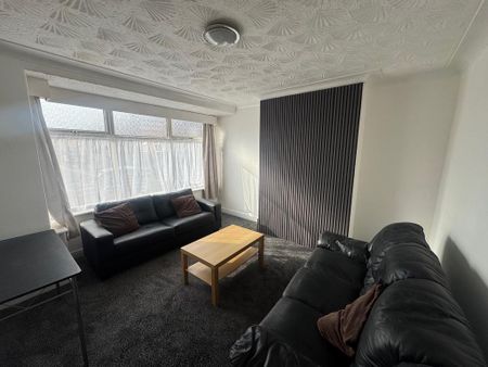 3 bedroom property to rent - Photo 2