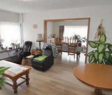 Gelijkvloers appartement met omheind tuintje en tuinhuis - Photo 4