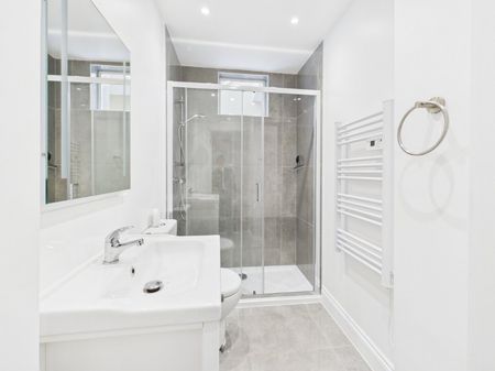 Fulmer Lane, Gerrards Cross, Buckinghamshire,SL9 - Photo 5